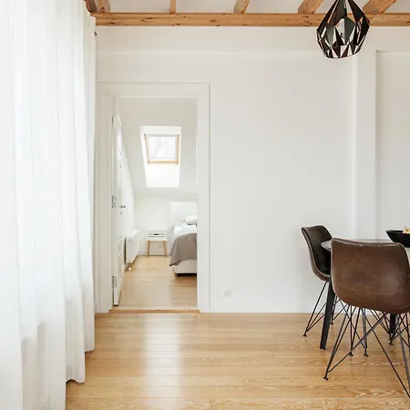 New! 2 Bedroom Free Parking, Child Friendly, Happening Area - Cafes, Markets, Museums, Old Town Close By 公寓