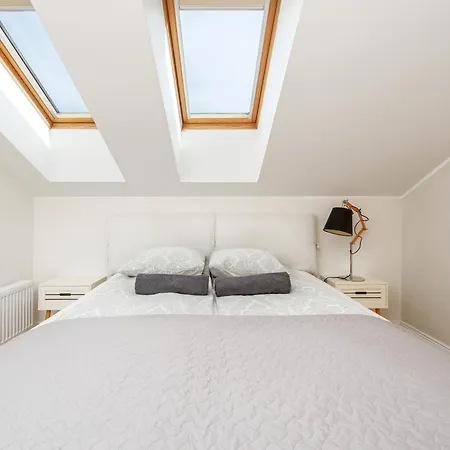 公寓 New! 2 Bedroom Free Parking, Child Friendly, Happening Area - Cafes, Markets, Museums, Old Town Close By *