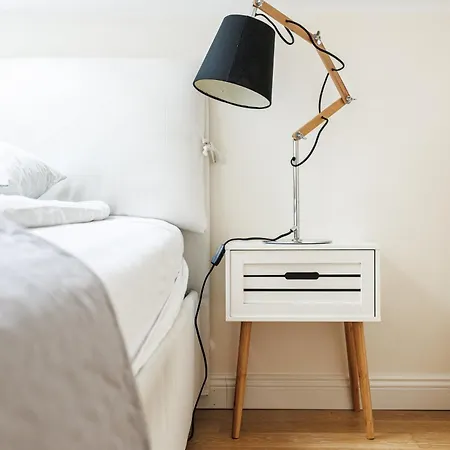 New! 2 Bedroom Free Parking, Child Friendly, Happening Area - Cafes, Markets, Museums, Old Town Close By 公寓 *